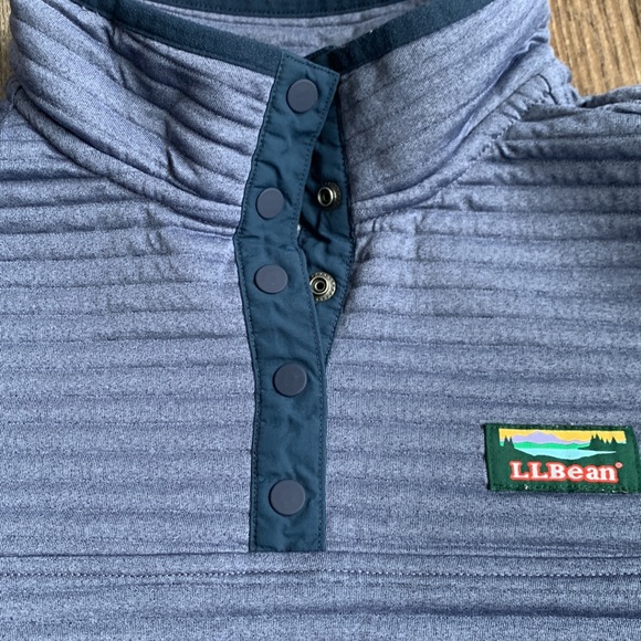L.L.Bean Pullover - Picture 4 of 7